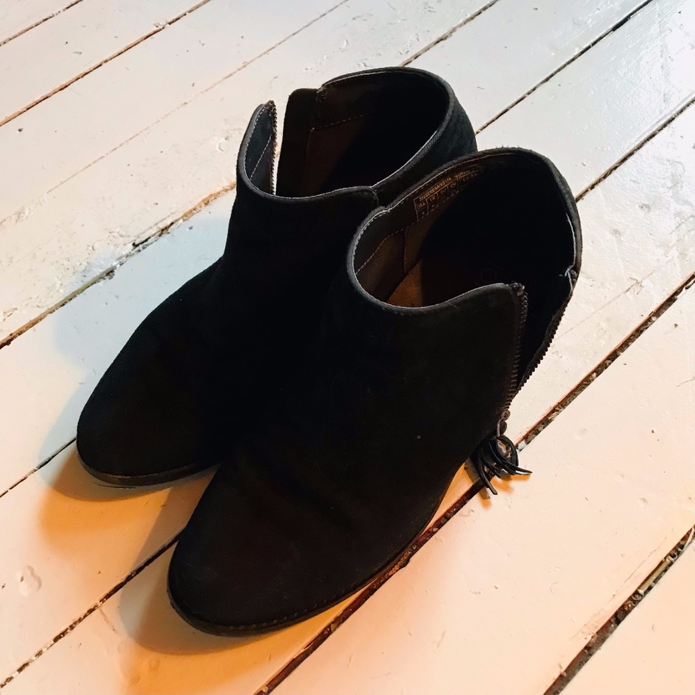 Vionic Suede Booties
